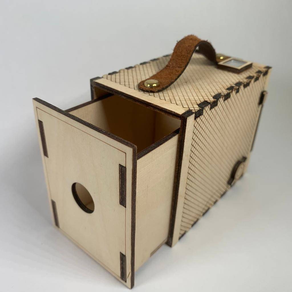 Brownie Camera Flatpack Model Kit