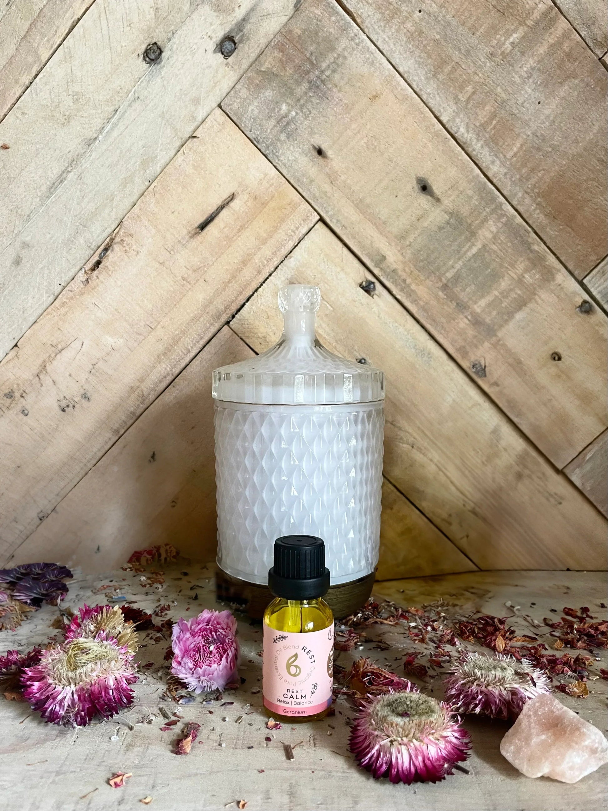 Aroma Diffuser with Rest Calm Essential Oil Blend