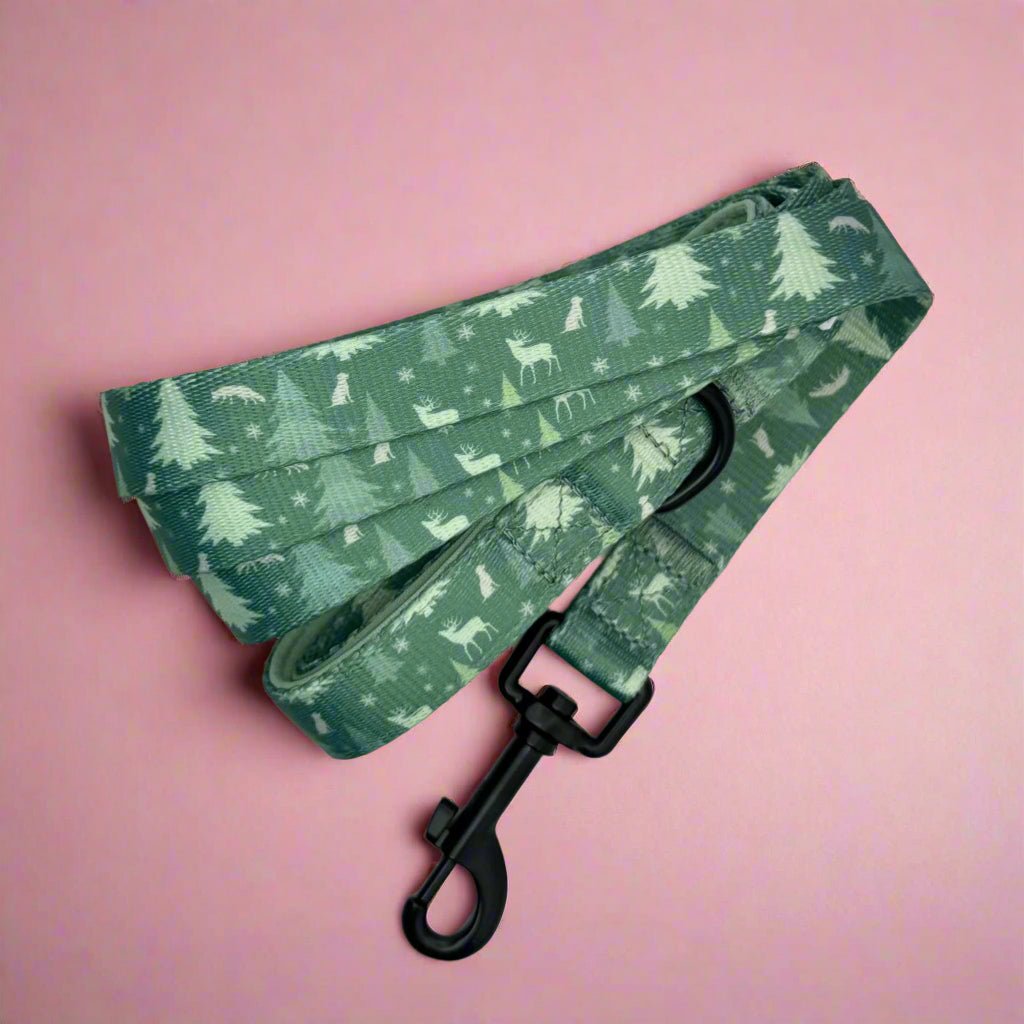 Forest Green Dog Lead with Alpine Design