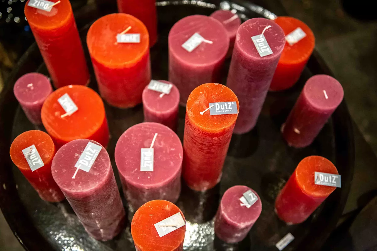 Luxury Rustic Candle in Coral Red