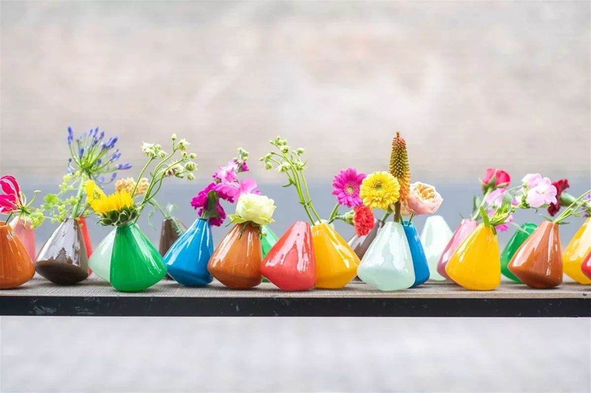 Tumbling Vase in Ochre 12 cm