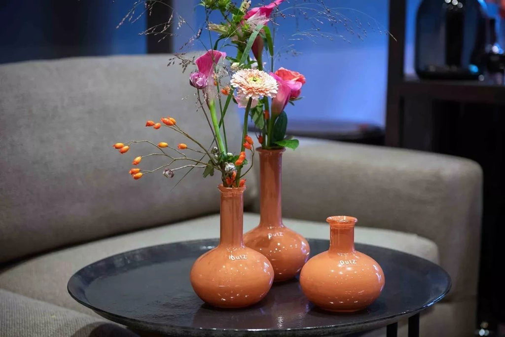 Manuela Vase Set of 6 Mouth Blown Glass