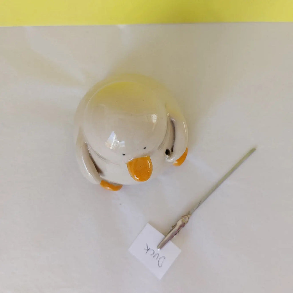 Jemima the Reminder Note Holder Duck