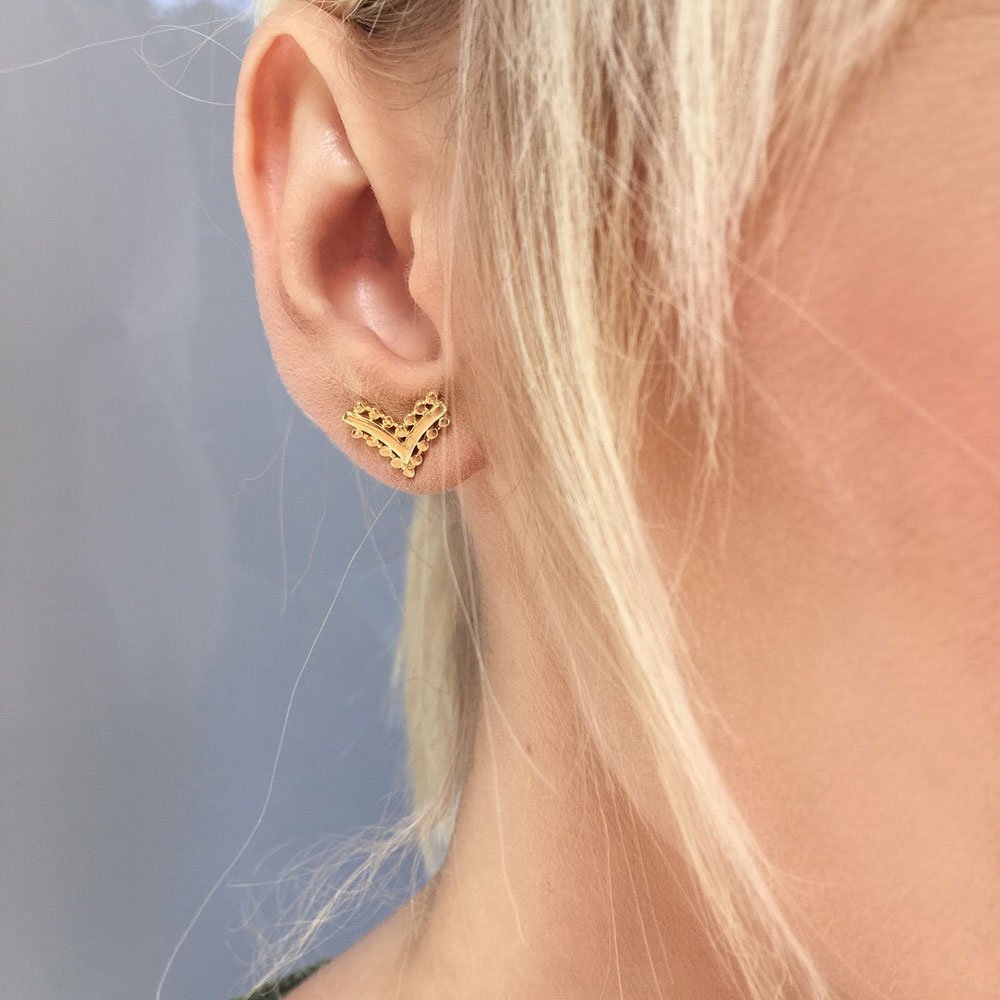 Etrusca Double Row V Stud