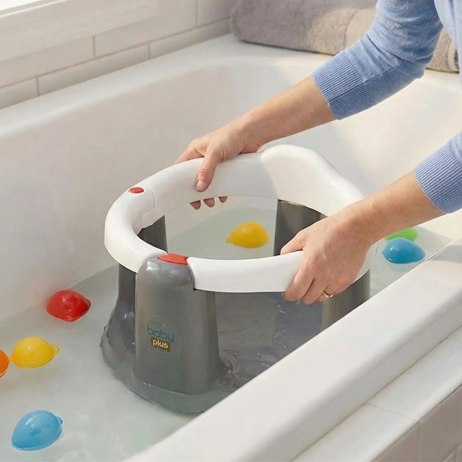 Bath Seat with 8 Colourful Bath Toys for Baby 6+ Months
