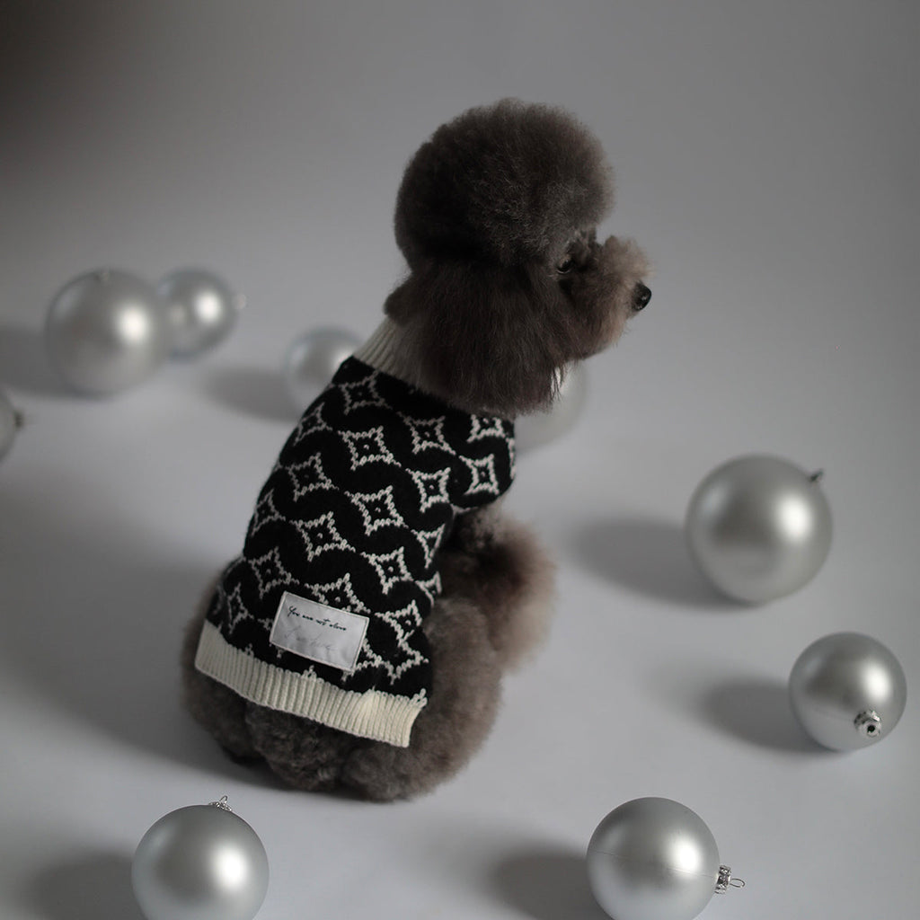 You Are Not Alone Sleeveless Jumper with Floral Pattern