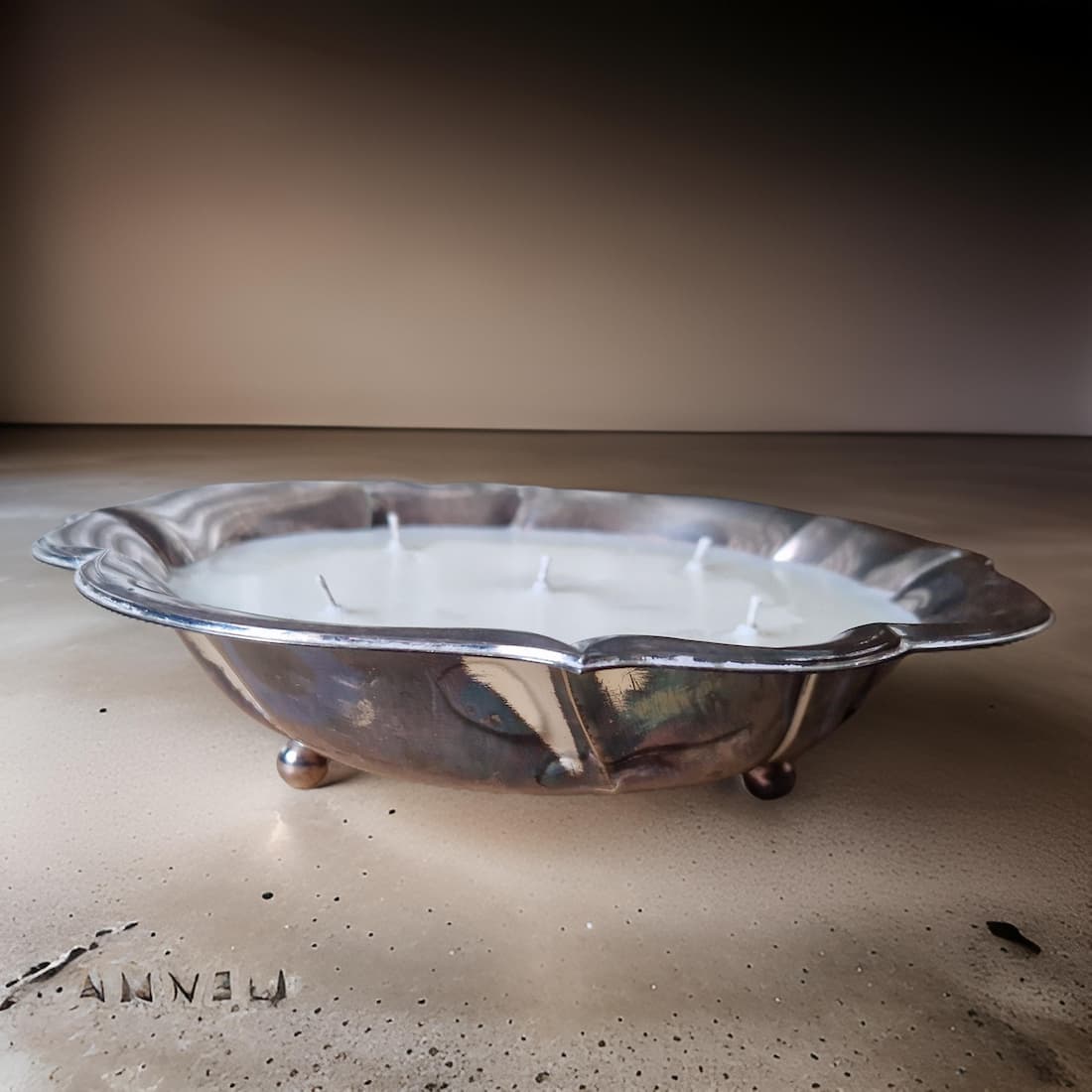 Five Wick Flower Bowl Candle with Vintage Bookshop Scent