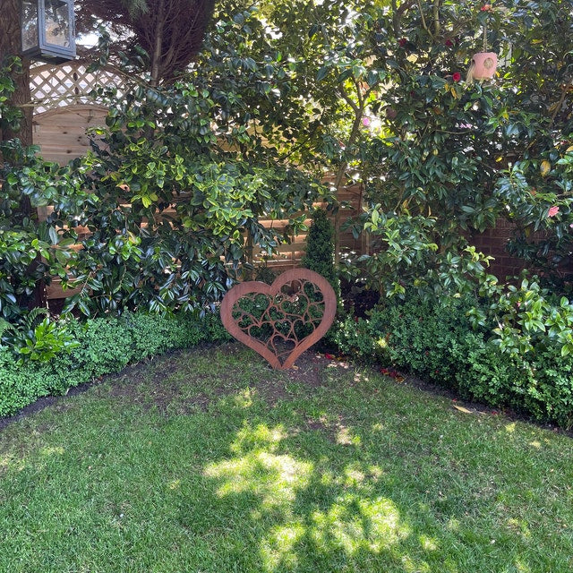 Large Rusty Metal Heart Garden Decoration