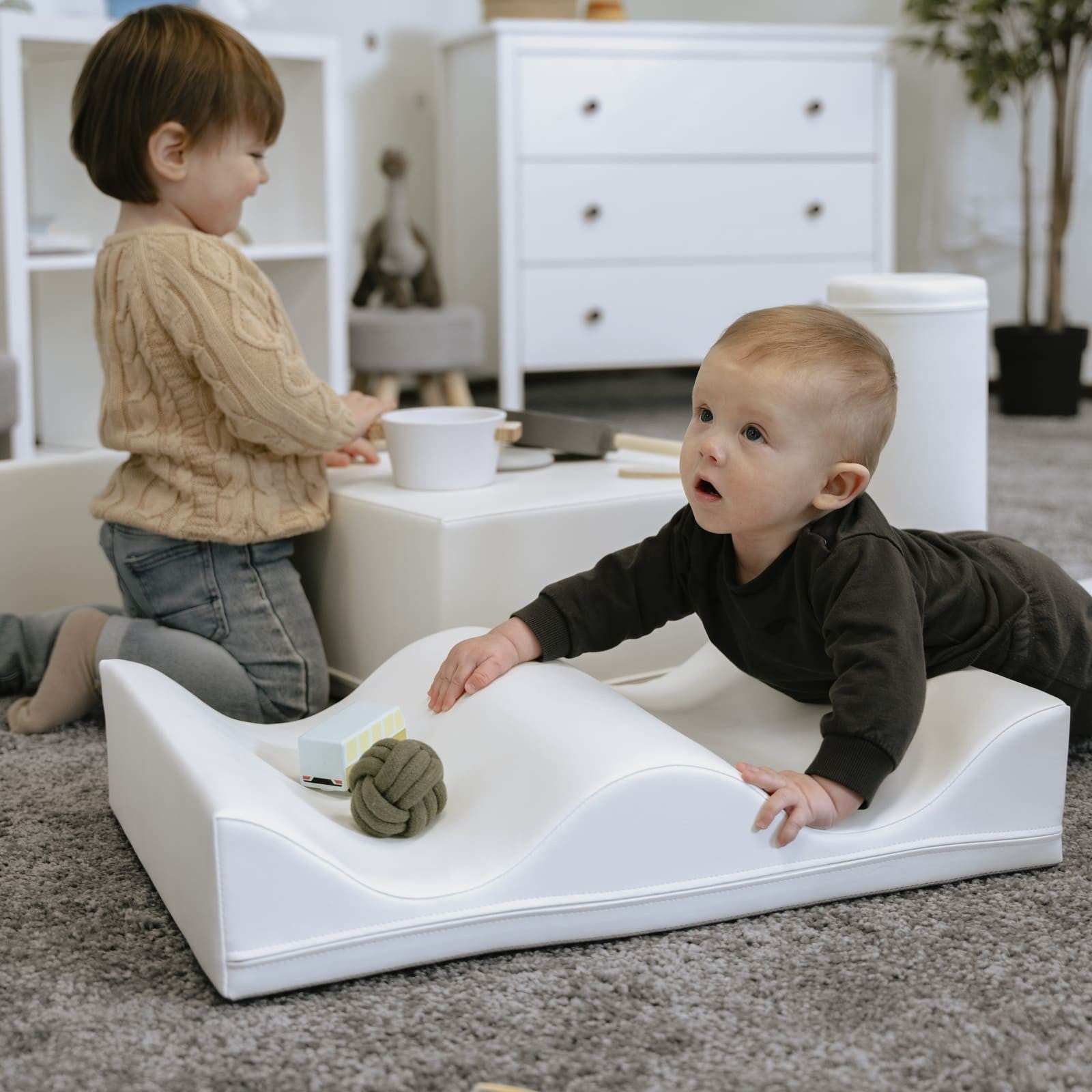 Soft Play 7 Foam Block Set - White Discoverer