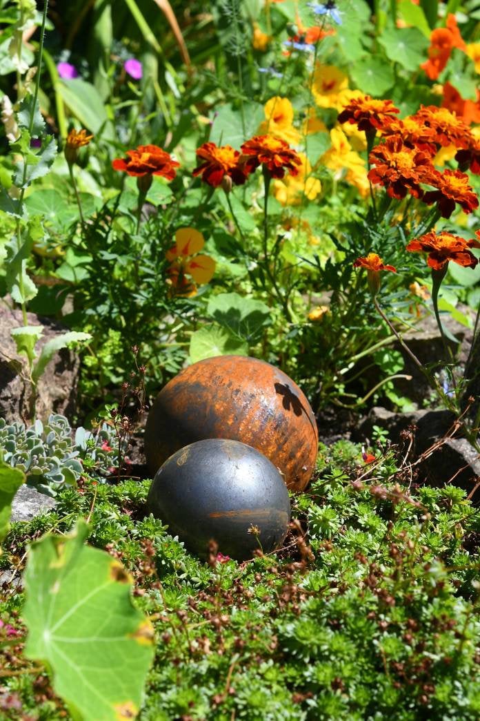Garden Ball Ornaments - Rusty Garden Metal Balls