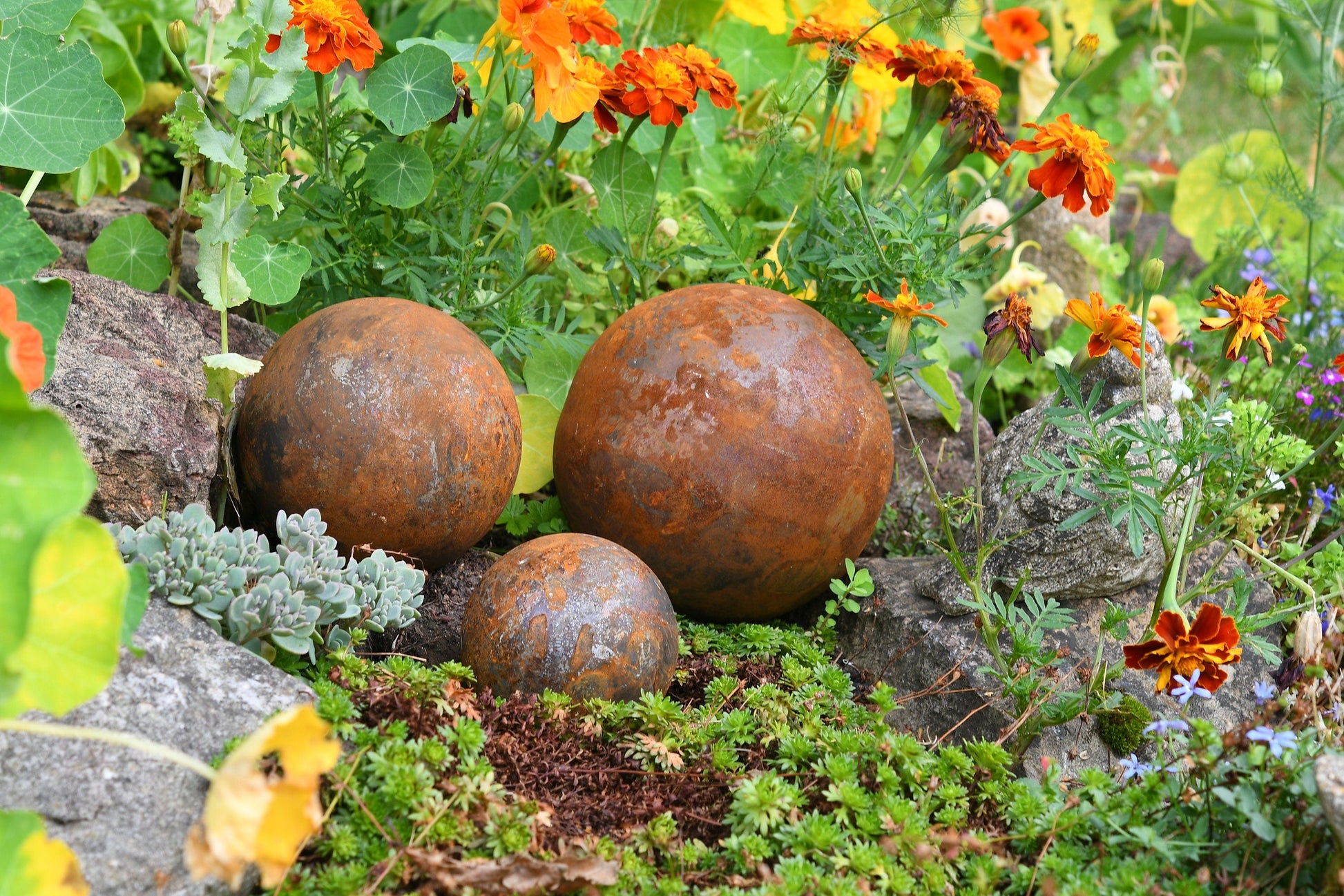 Garden Ball Ornaments - Rusty Garden Metal Balls