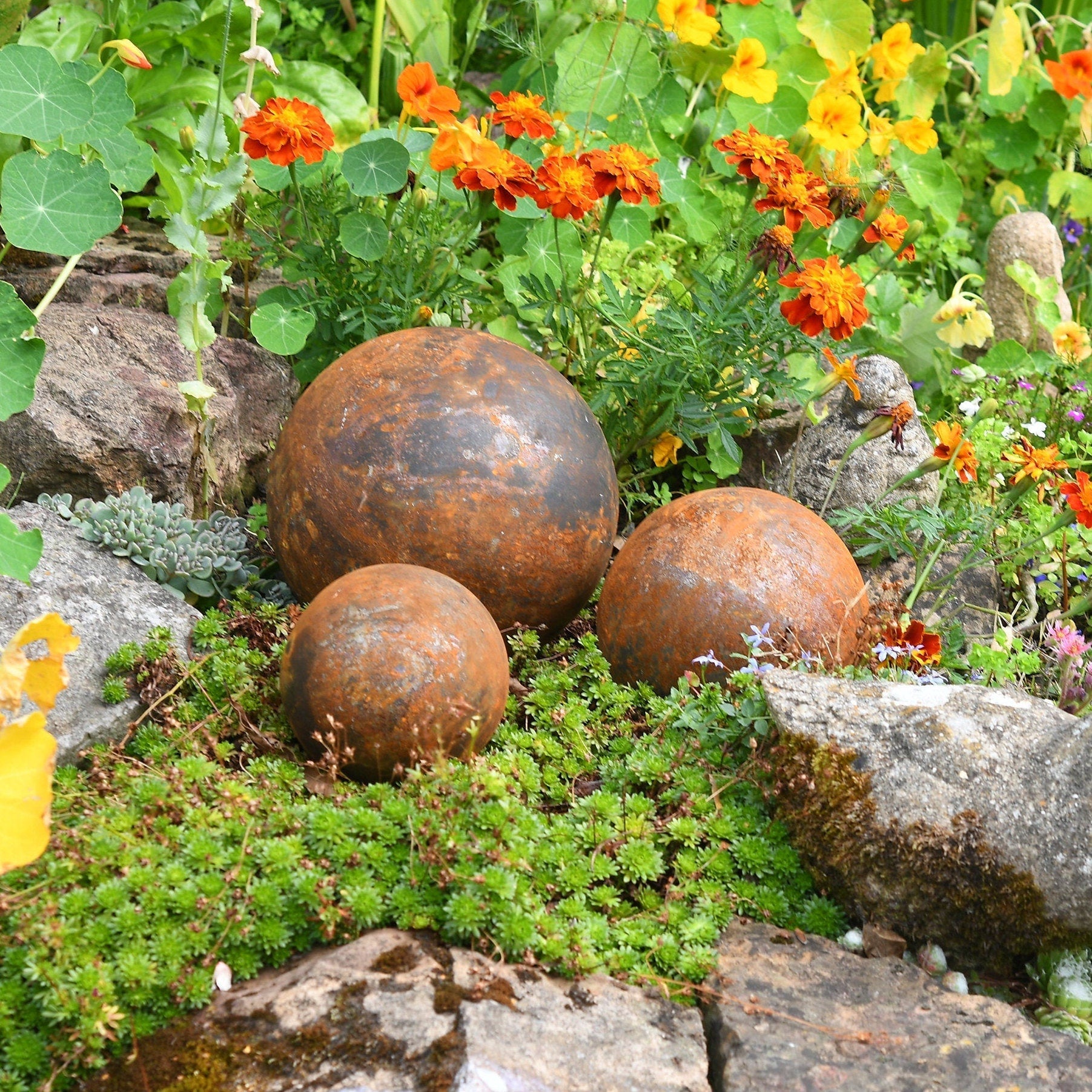 Garden Ball Ornaments - Rusty Garden Metal Balls