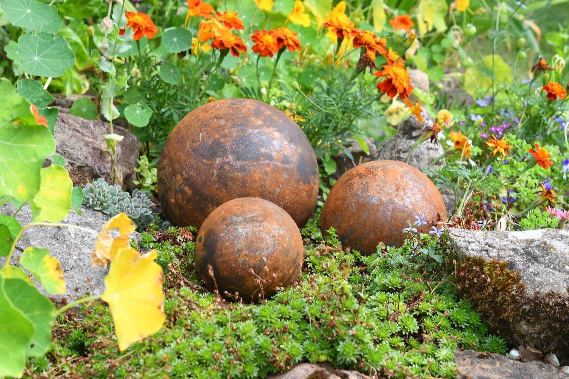 Garden Ball Ornaments - Rusty Garden Metal Balls