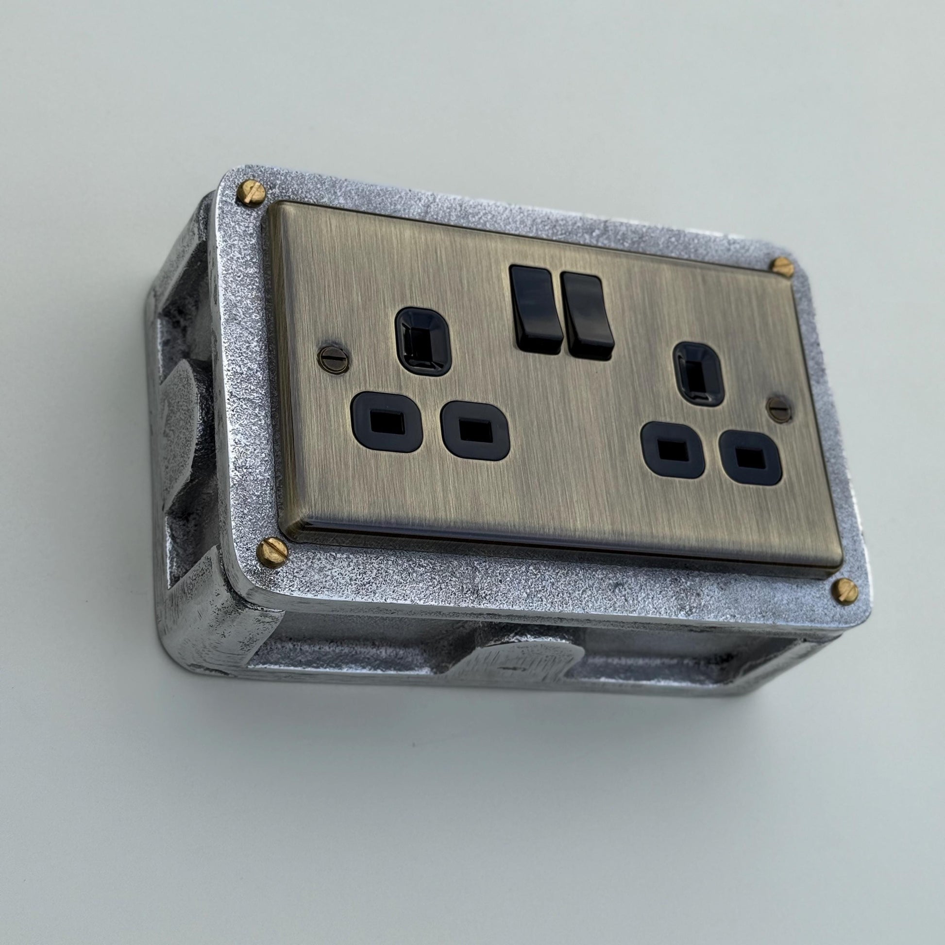 Antique Brass Double Switched Power Socket 13A Industrial Vintage