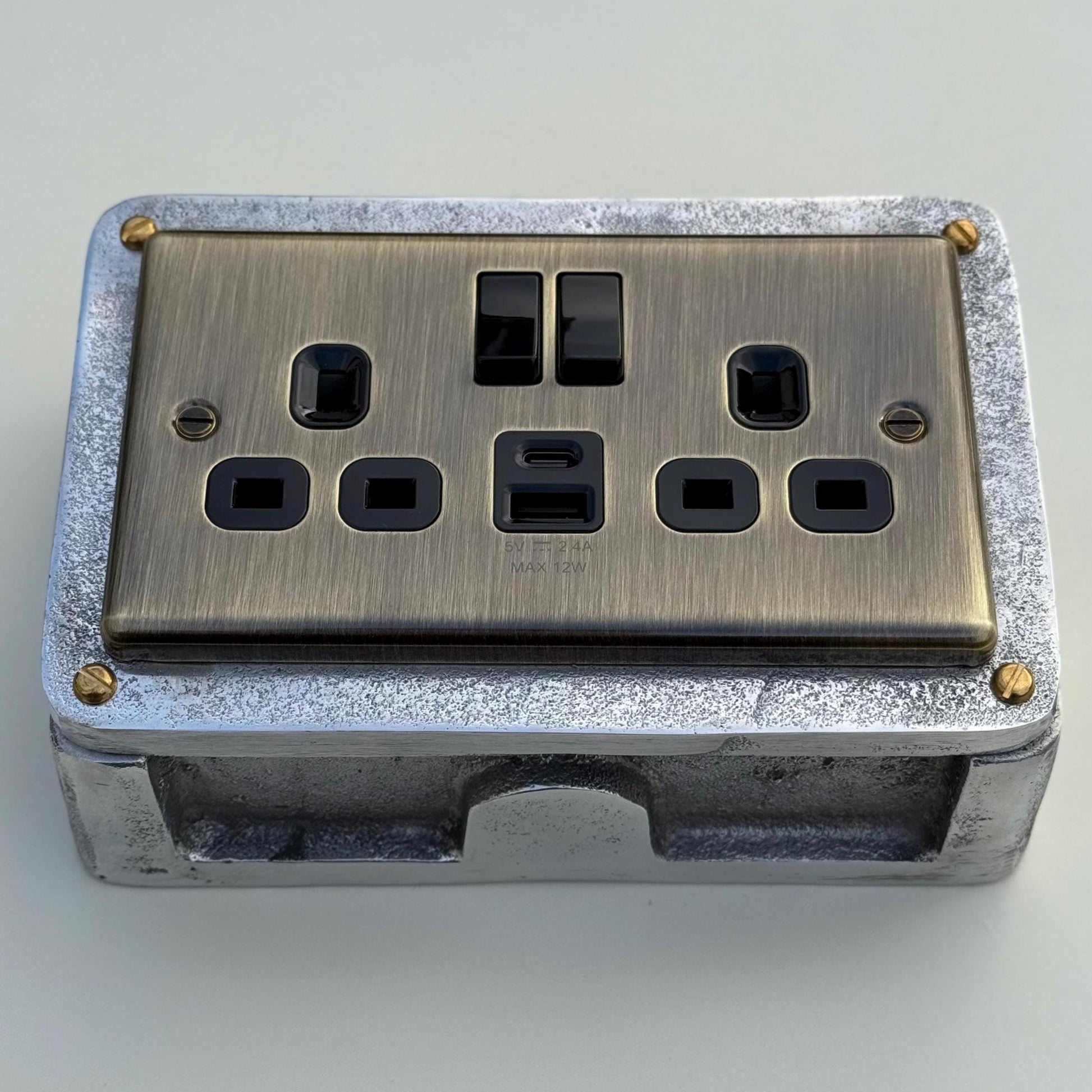 Antique Brass Double Switched Power Socket 13A Industrial Vintage