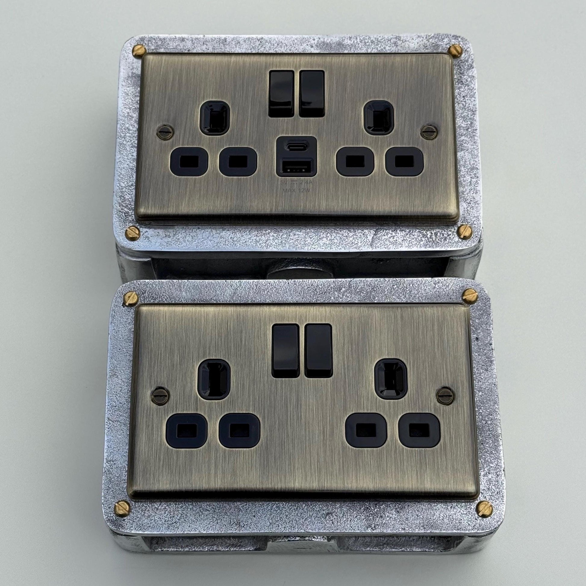 Antique Brass Double Switched Power Socket 13A Industrial Vintage