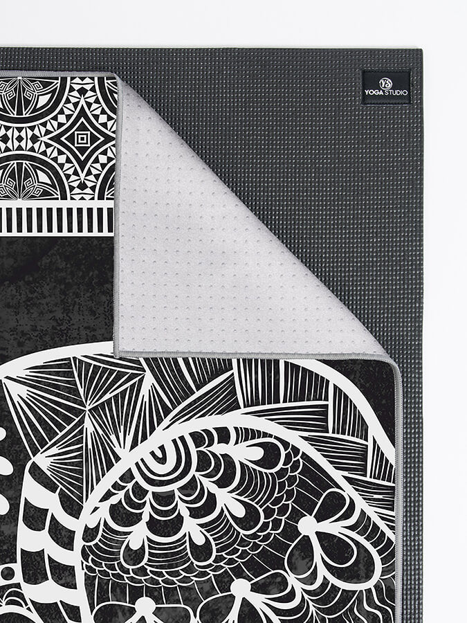 Non Slip Yoga Mat Towel with Grip Dots