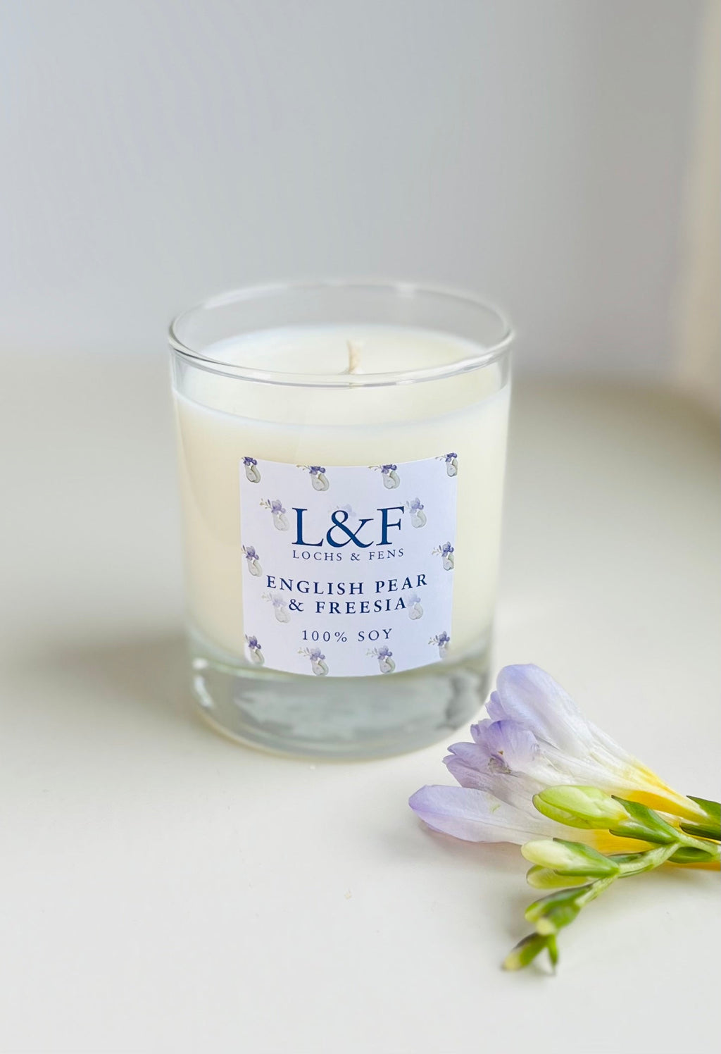 Single Wick Soy Candle - English Pear & Freesia
