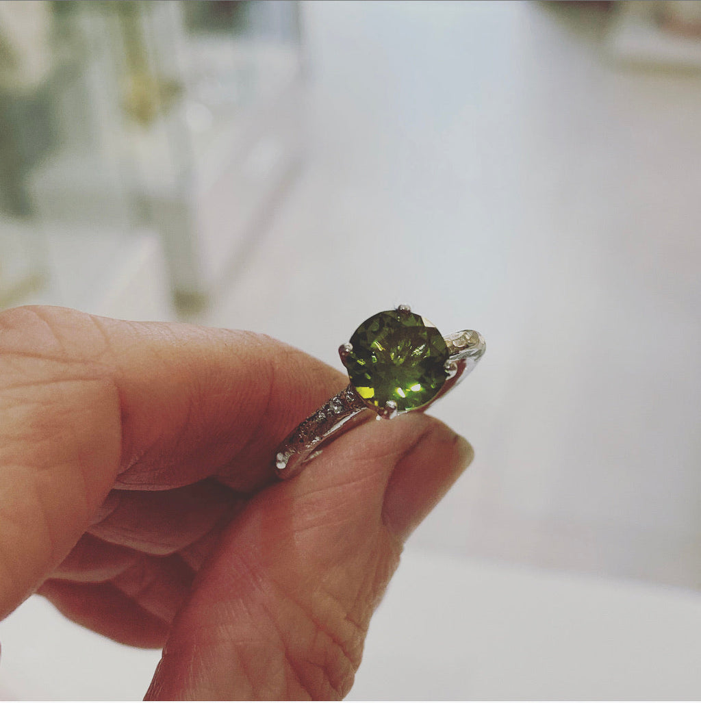 Maxi Peridot Treasured Ring