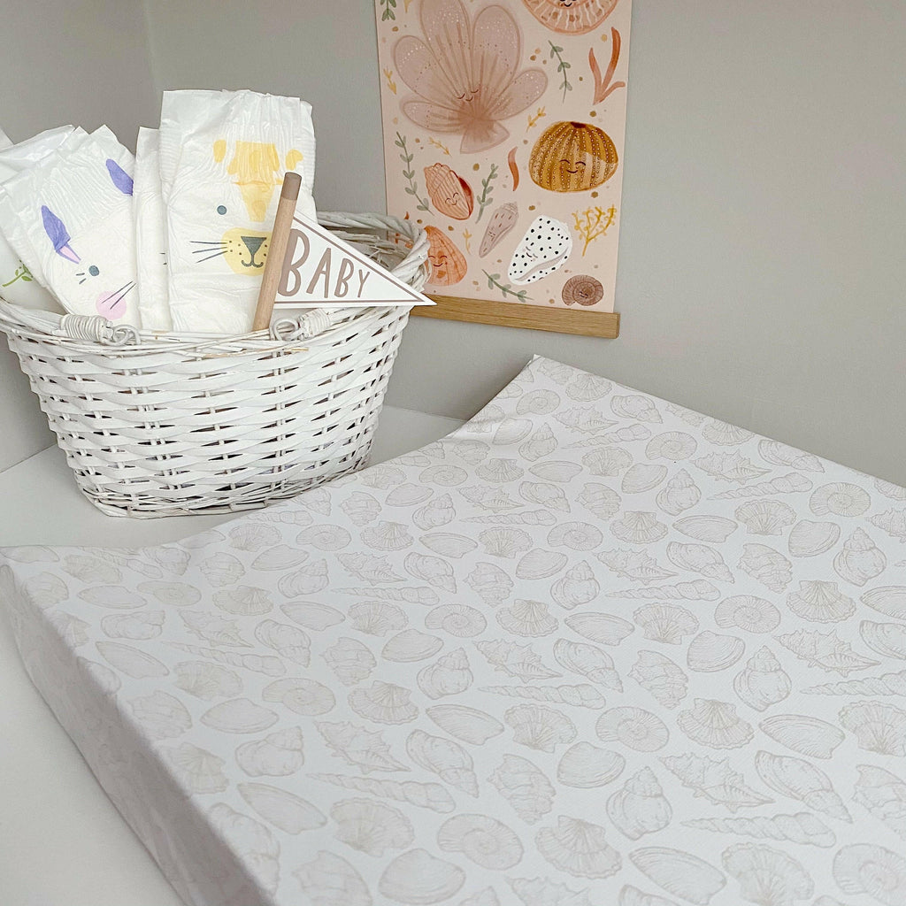 Anti-Roll Wedge Changing Mat - Delicate seashell print