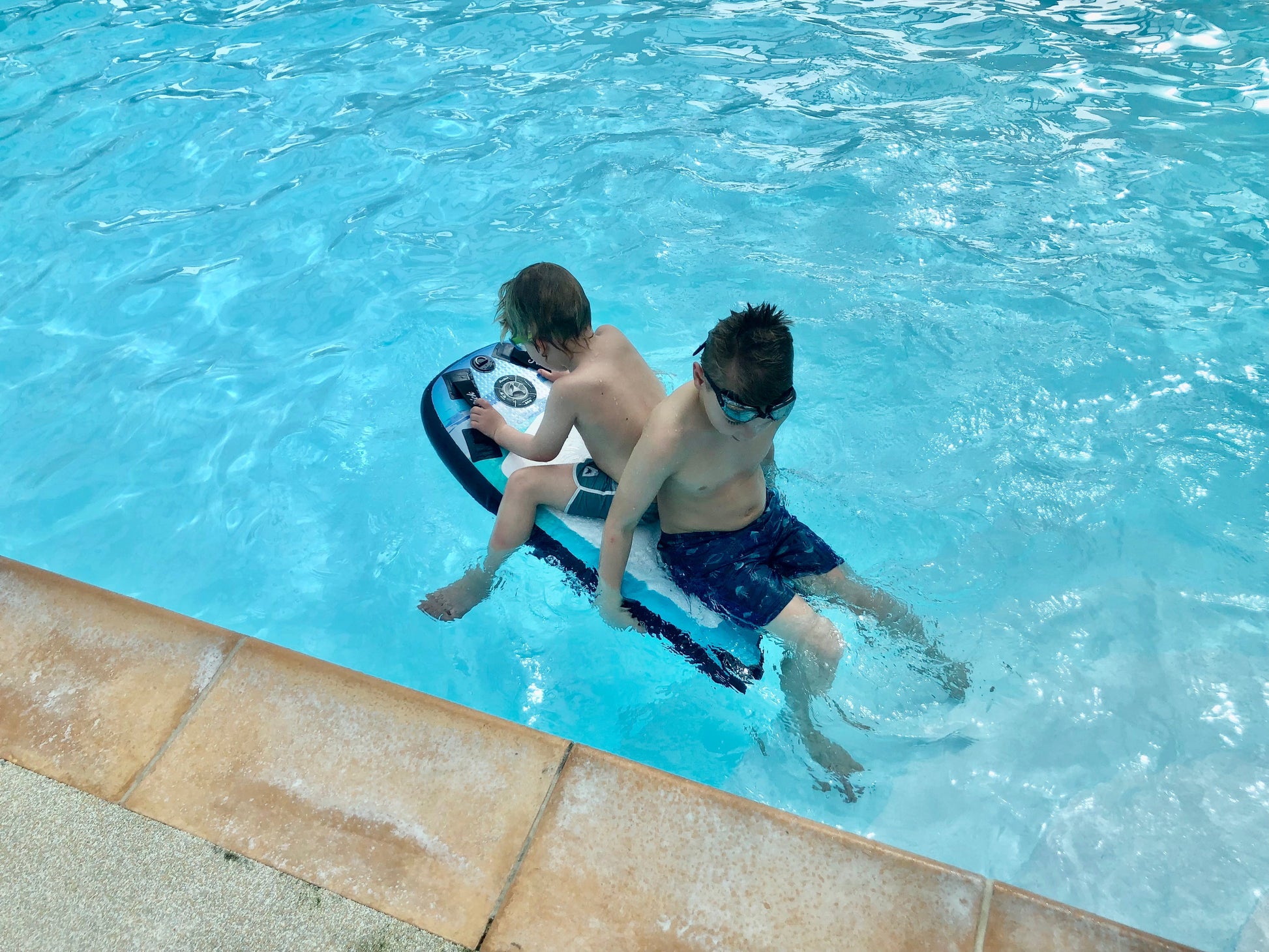 Inflatable 43 inch Body Board Complete Package with Pump and Leash