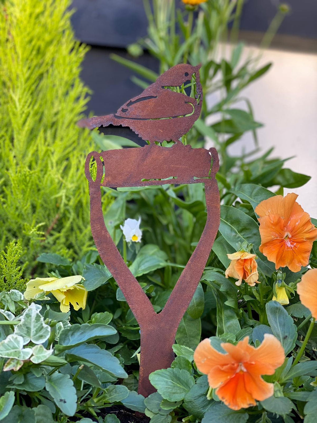 Rusty Metal Robin Bird Garden Spade Stake Decoration