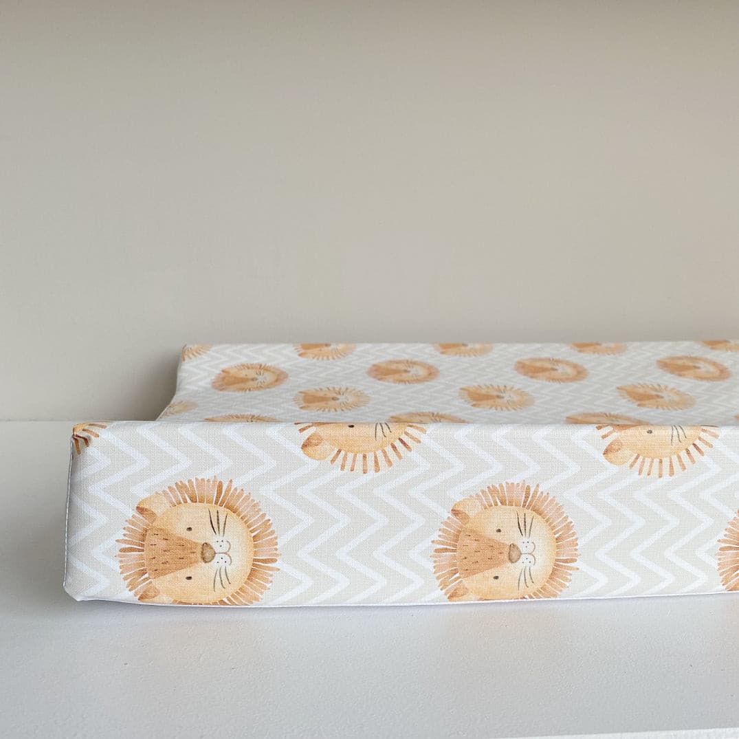 Anti-Roll Wedge Changing Mat - Lion Print