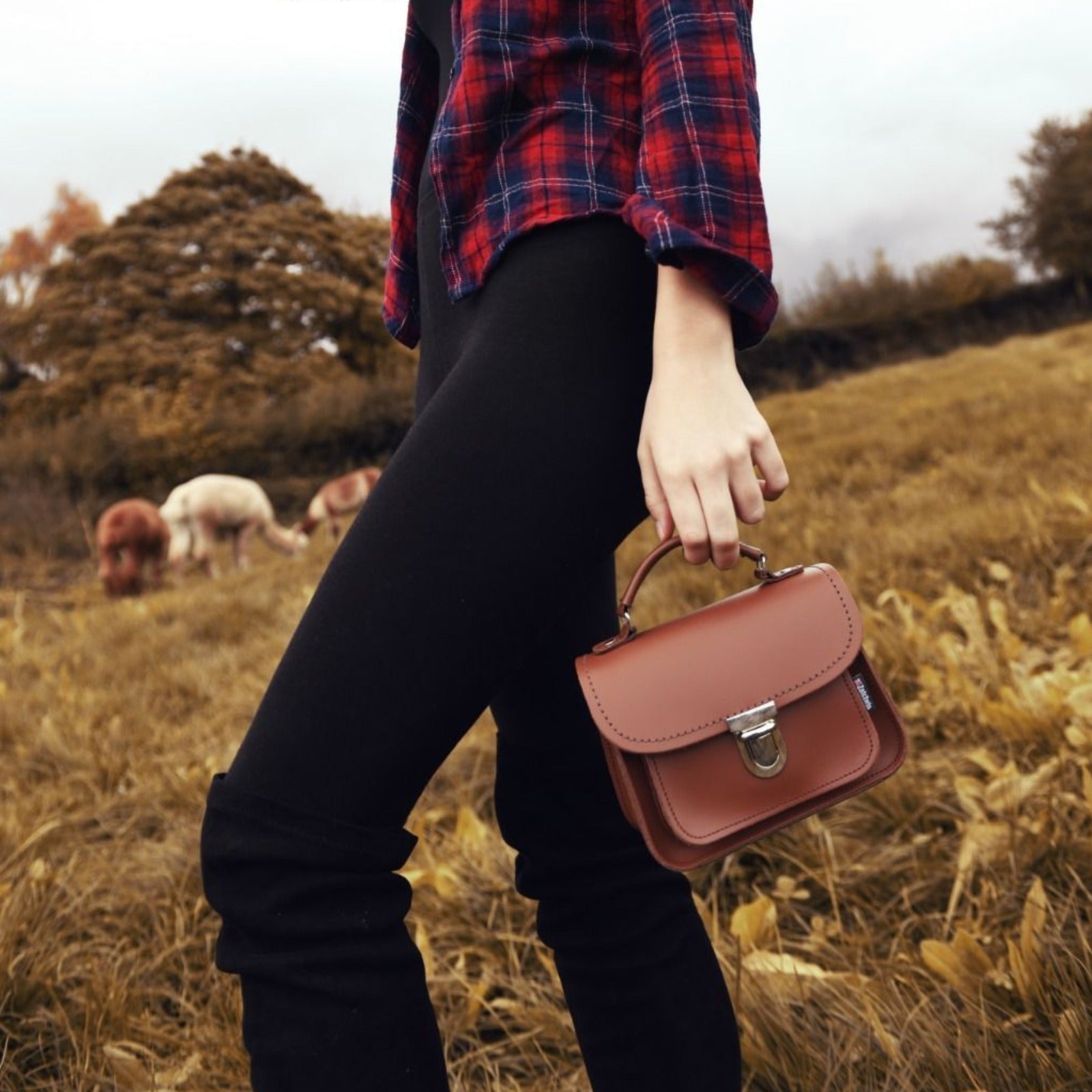 Luna Handmade Leather Bag in Black