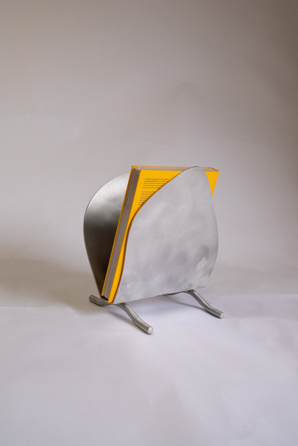 Magazine rack IN STOCK