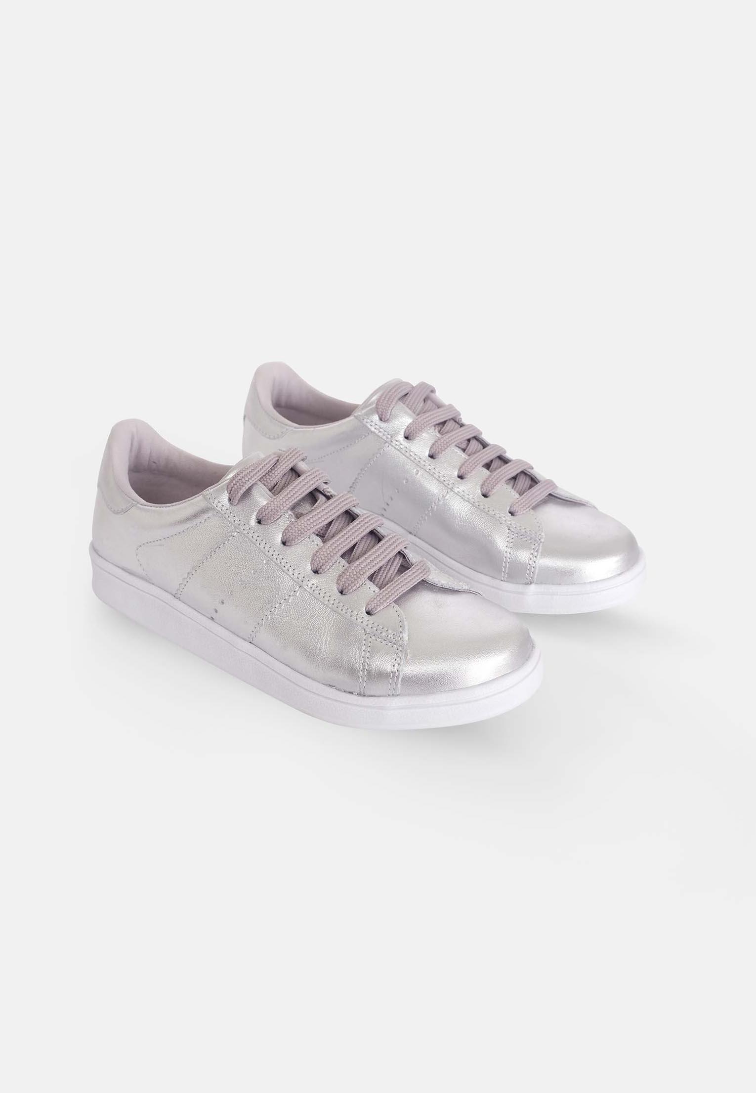 soft silver leather sneakers with a padded tongue and cozy textile lining for all-day comfort