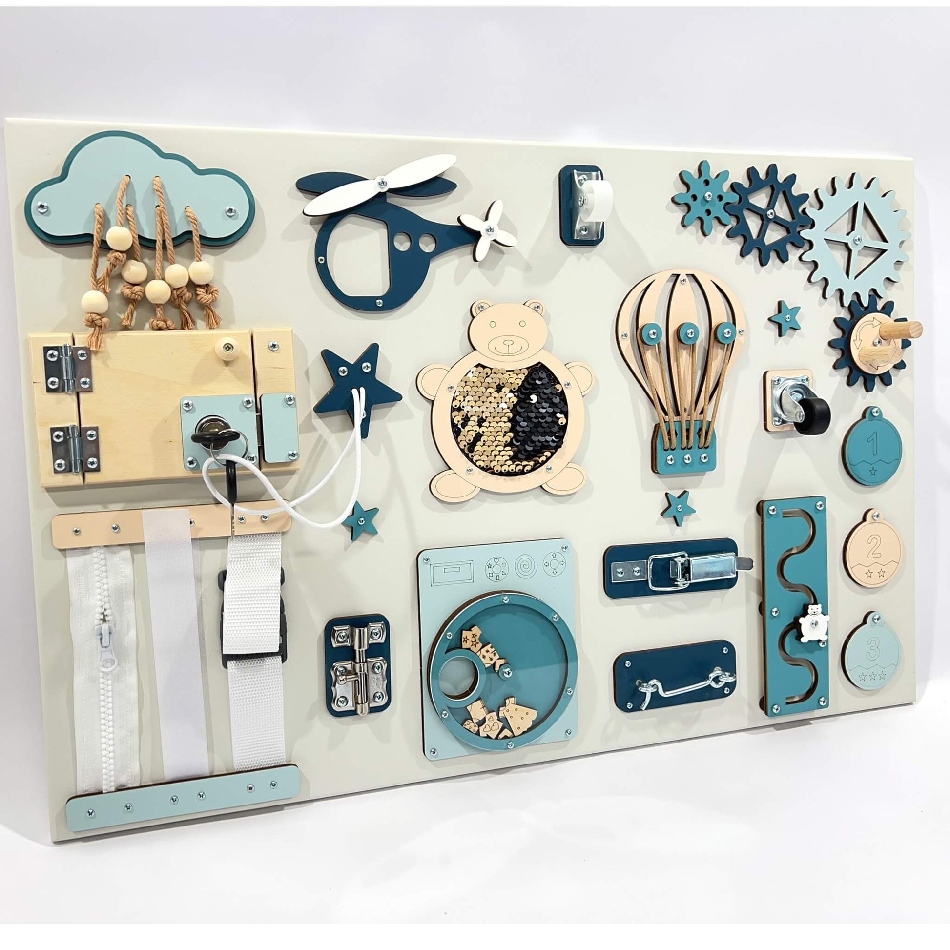 Medium Montessori busy board (40×60 cm)