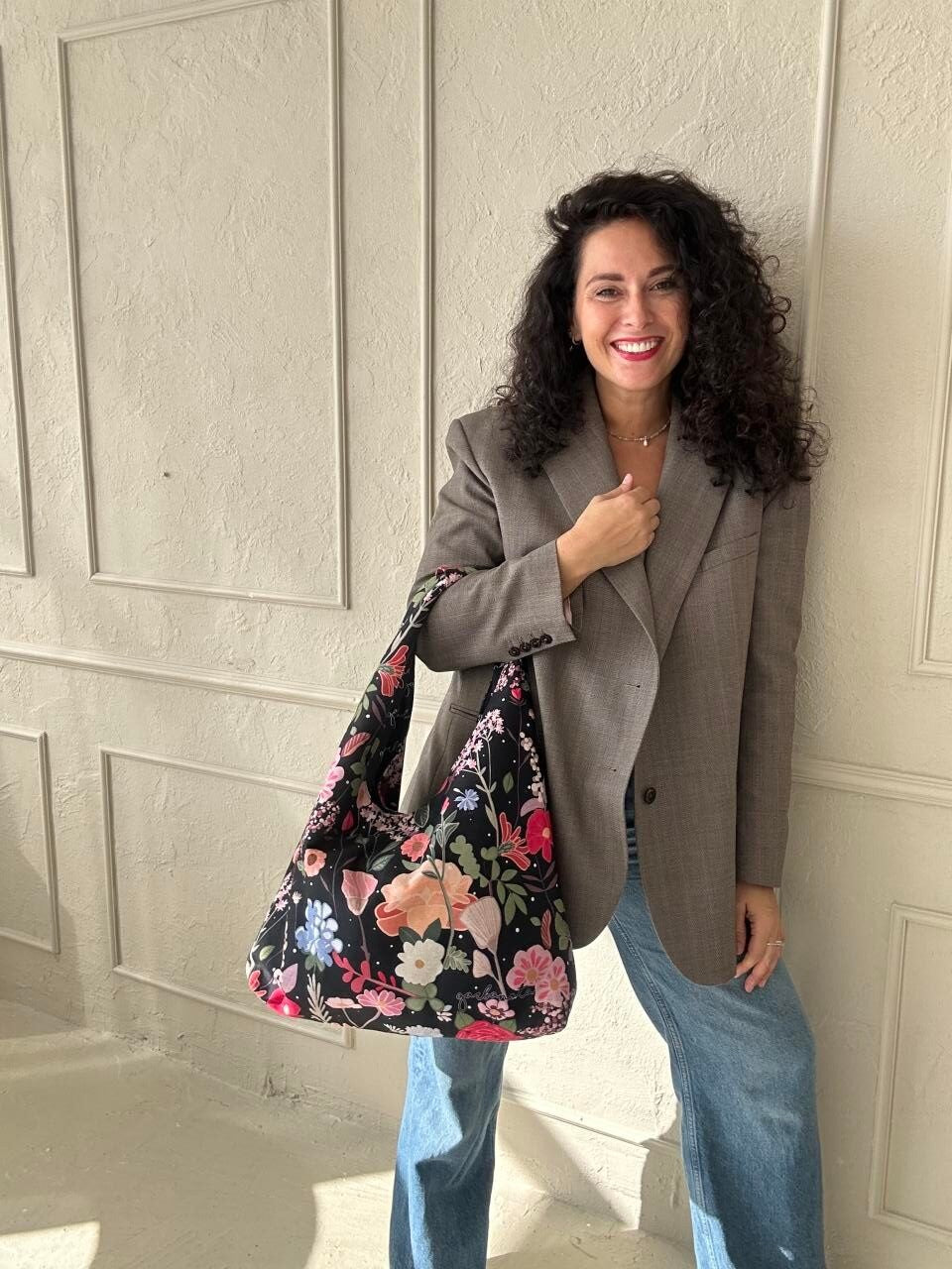 soft lightweight moon bag with a comforting hobo shape and garbanota lining