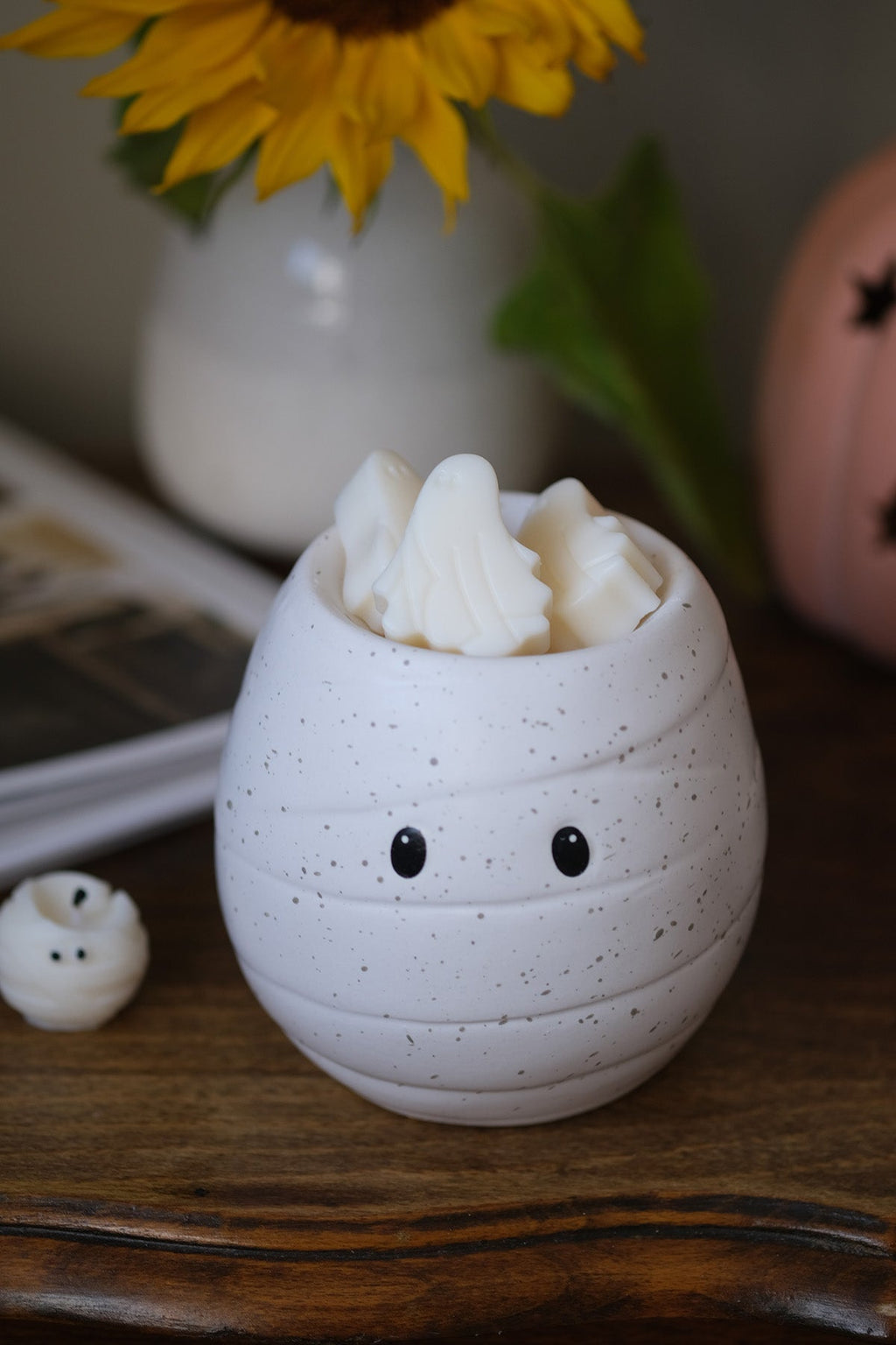 Mummy Shaped Wax Melt Burner with Pumpkin Spice Melts