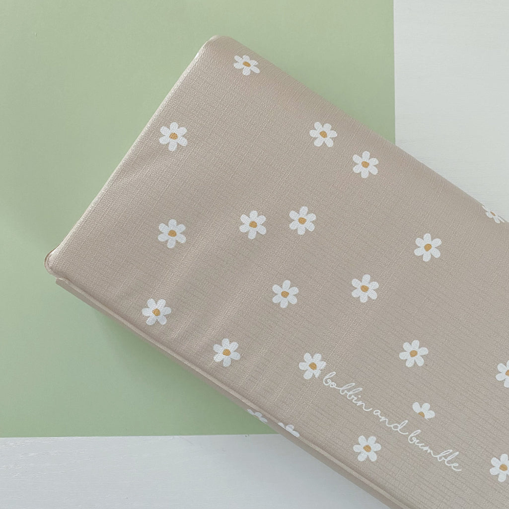Travel Changing Mat - Neutral Daisy