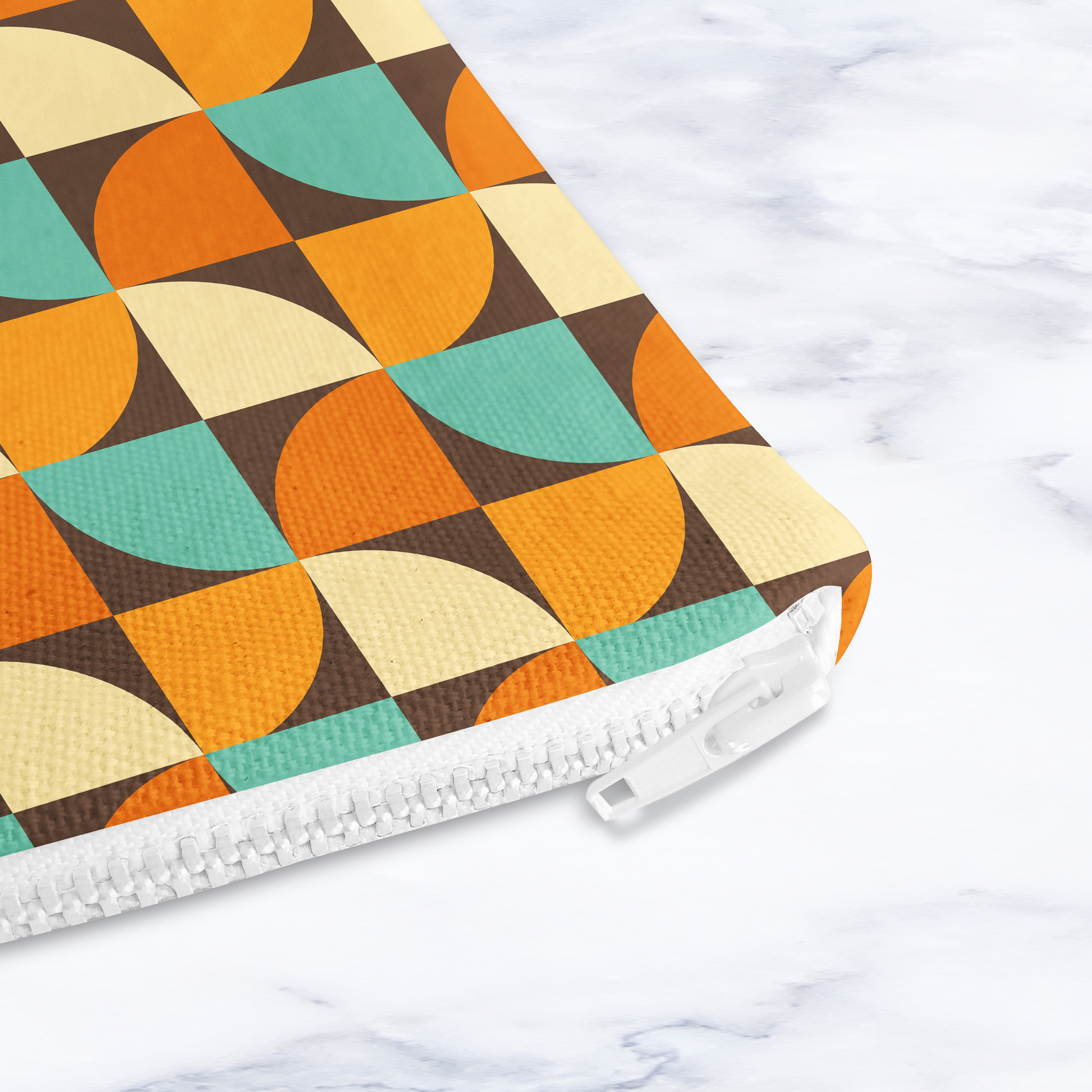 Retro Orange Geometric Makeup Bag – 70s Style Zipper Pouch