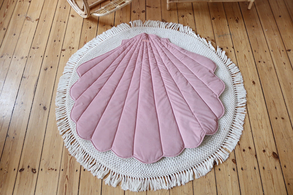 powder pink ginkgo leaf playmat on grass, soft cotton-velvet texture, perfect for picnics or playtime