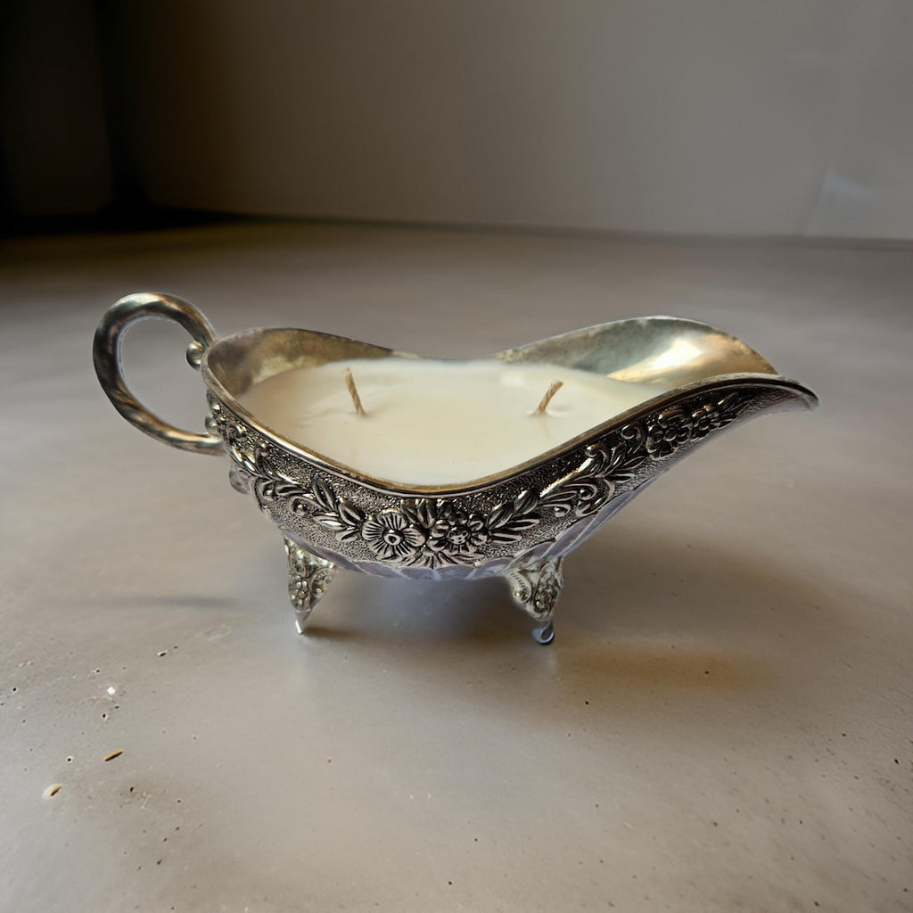 Vintage Gravy Bowl Wild Fig and Oakmoss Candle