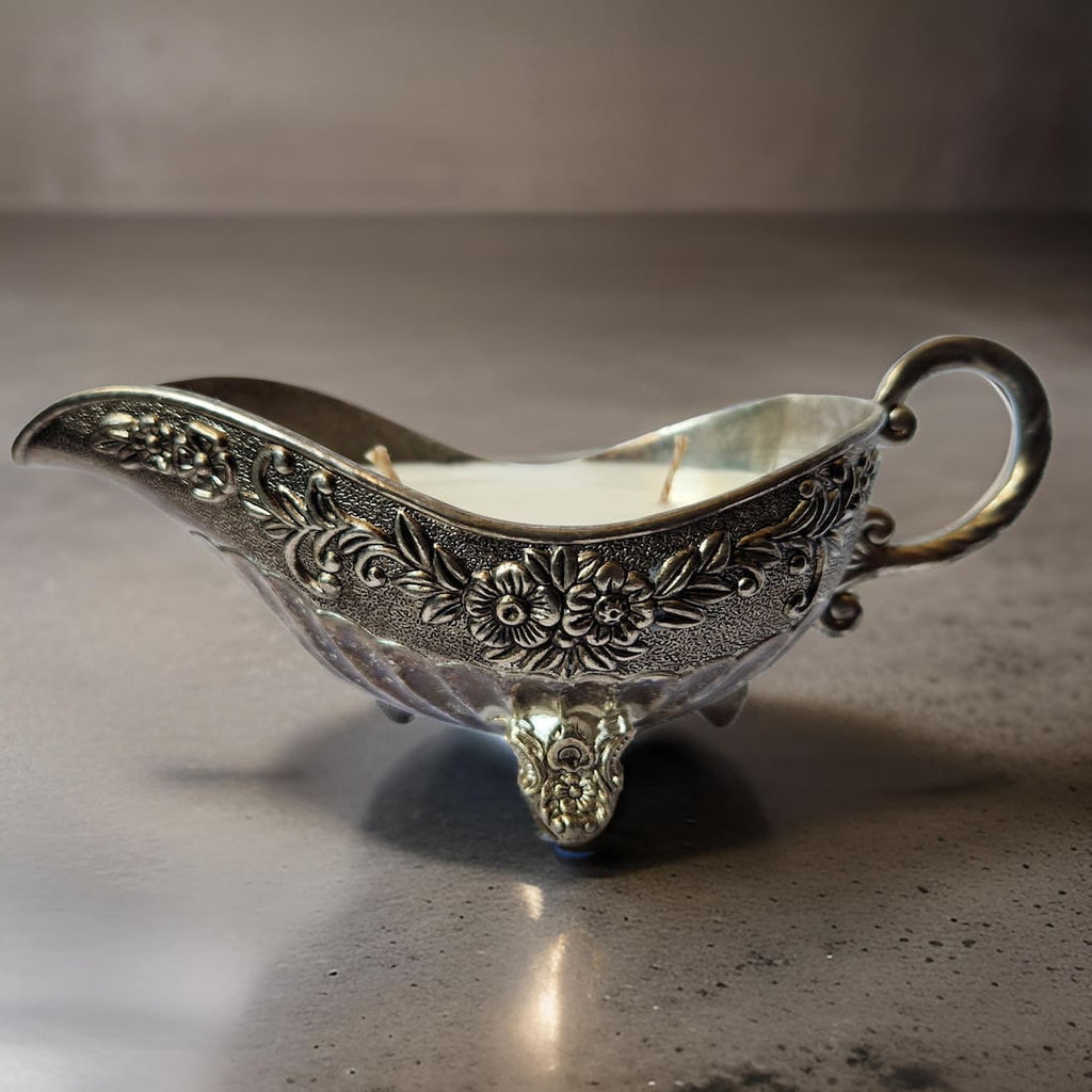 Vintage Gravy Bowl Wild Fig and Oakmoss Candle