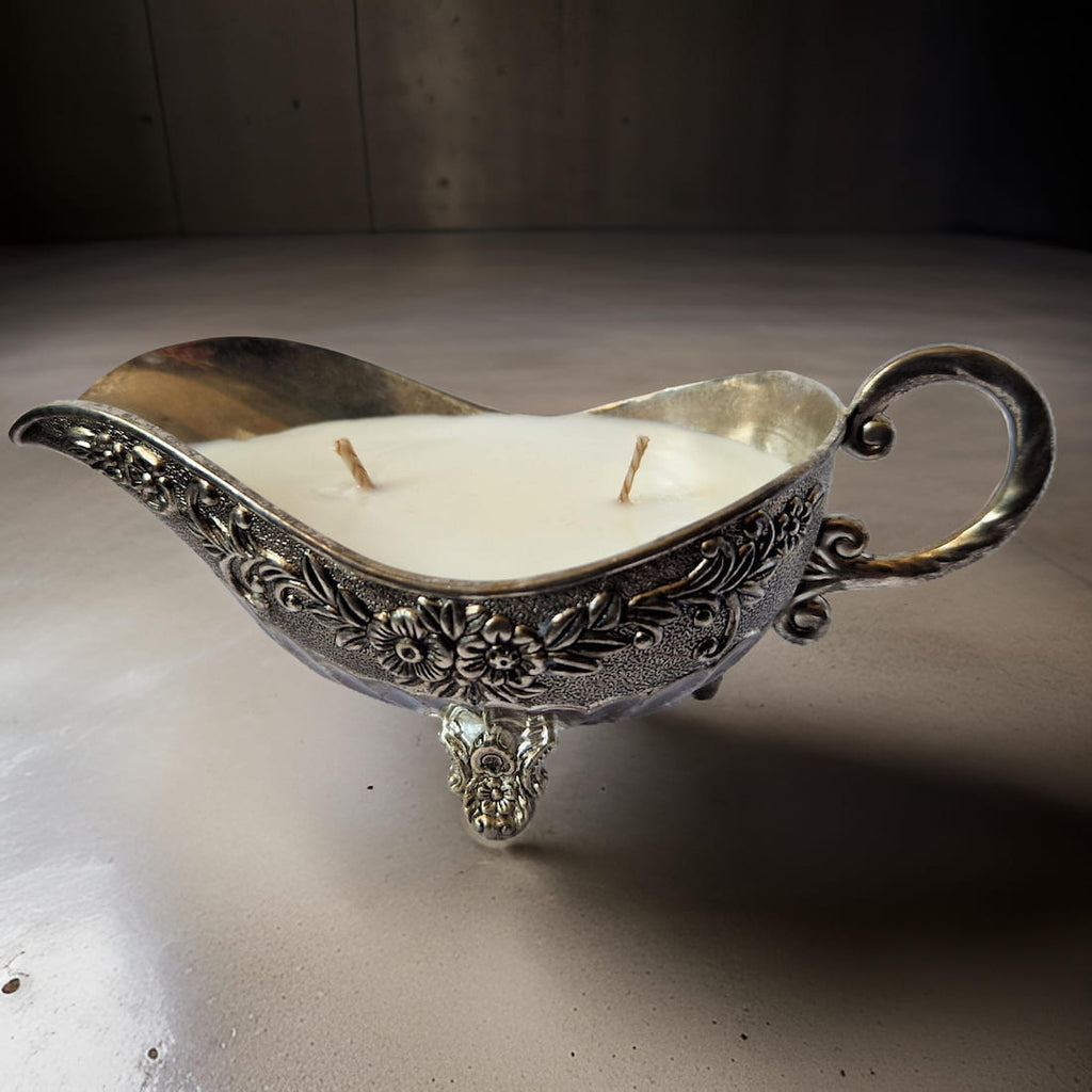 Vintage Gravy Bowl Wild Fig and Oakmoss Candle