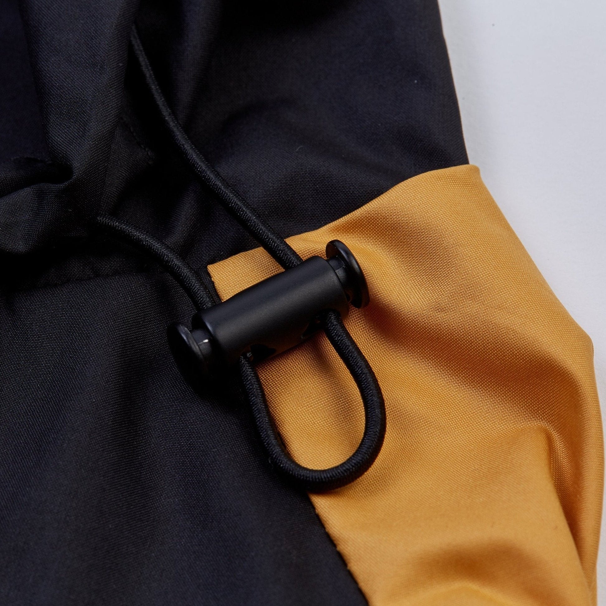 Contrast Thin Coat in Black and Yellow