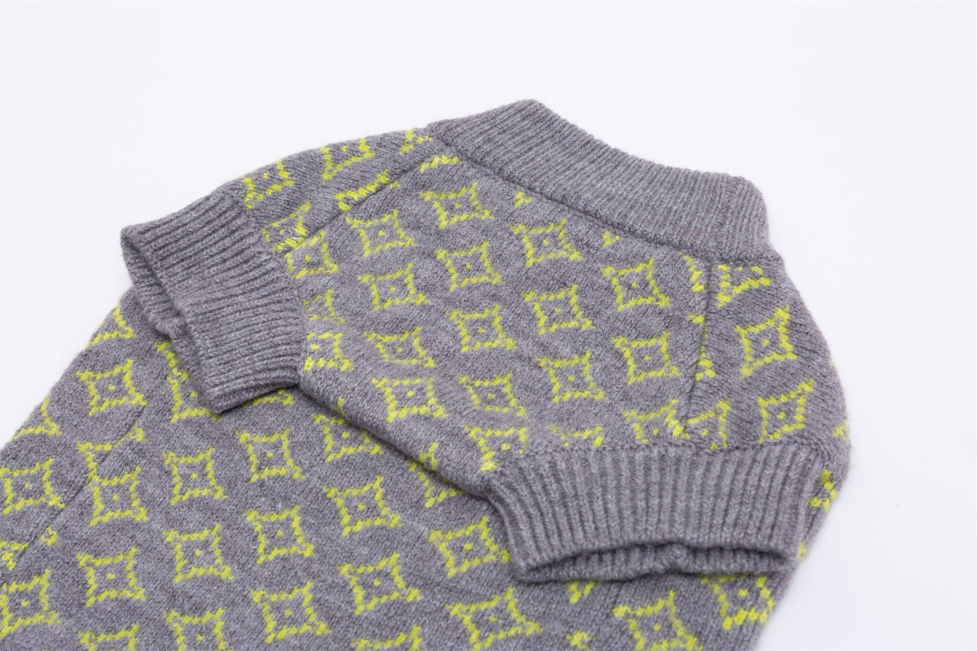 Rhombic Jacquard Sleeveless Jumper