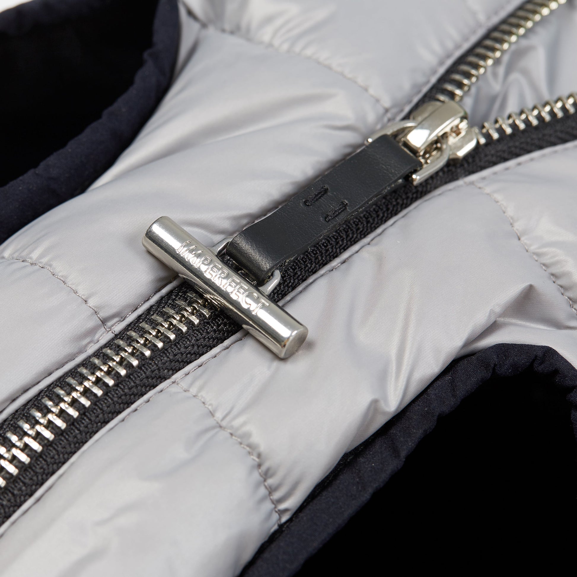 Sleeveless Puffer Jacket with Hood in Grey