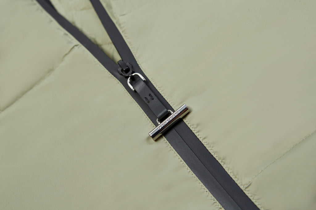 Green Zip Up Puffer Ski Jacket with Hood