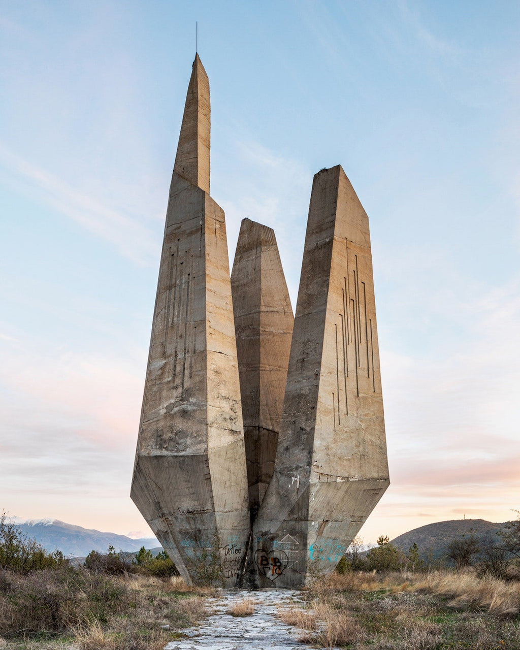 Concrete Mon Amour Raw Imprint Modernism