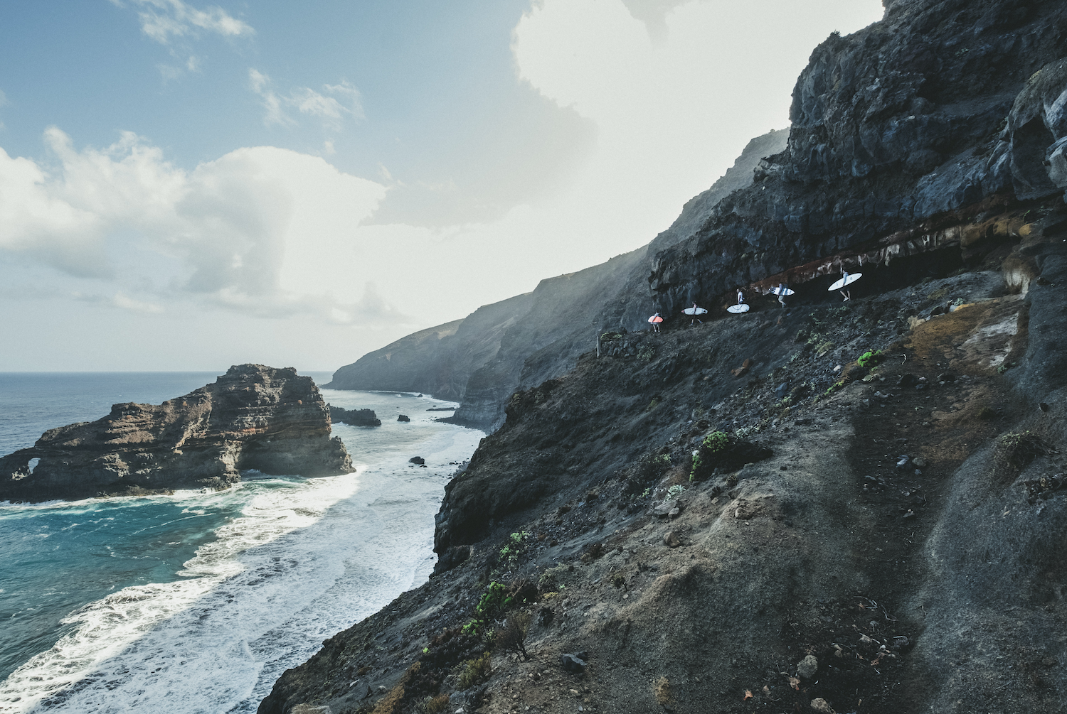 The Surf Atlas Iconic Waves and Surfing Hinterlands