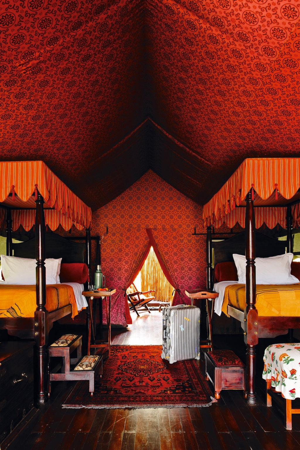 Remote Places to Stay Guidebook