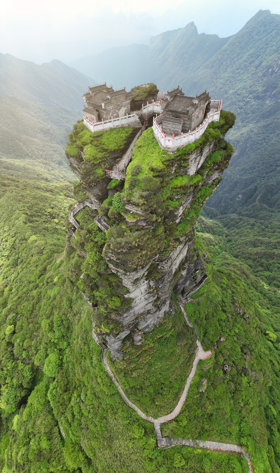 The Book of Temples: Spiritual Places Around the World