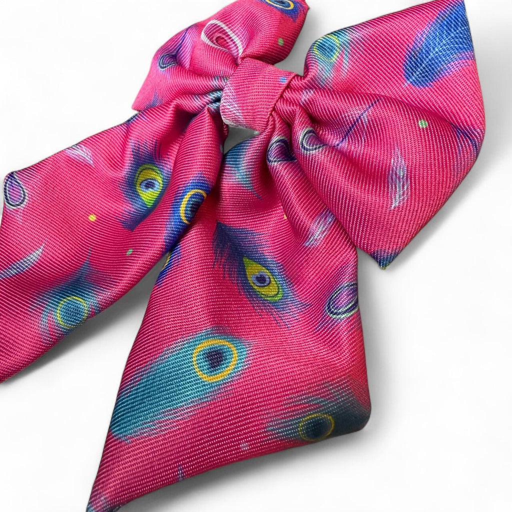 Peacock Power Sailor Bow in Pink