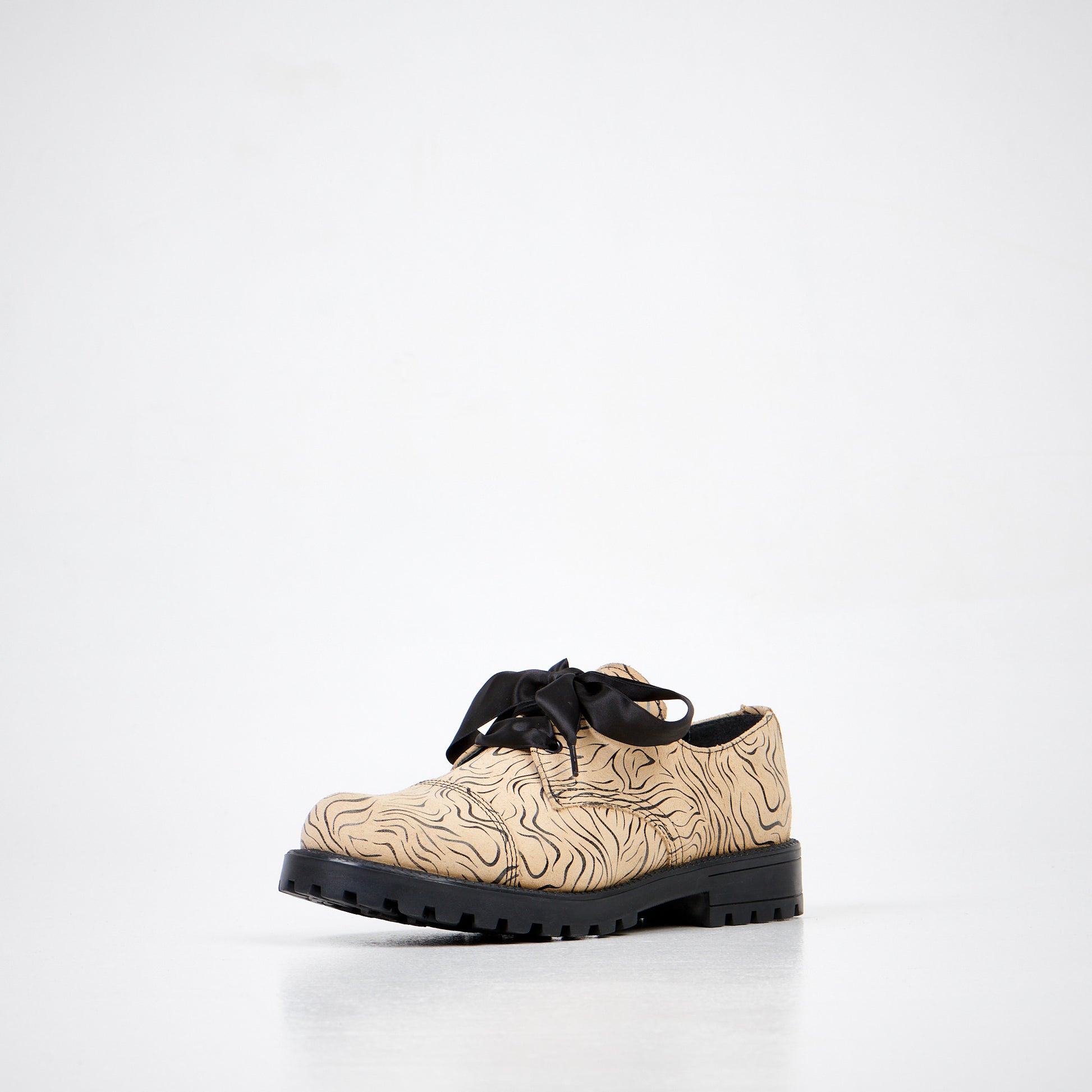 Widgets Unisex Leather Shoes – Timeless Style & Military-Grade Durability by Samelin at www.brixbailey.com