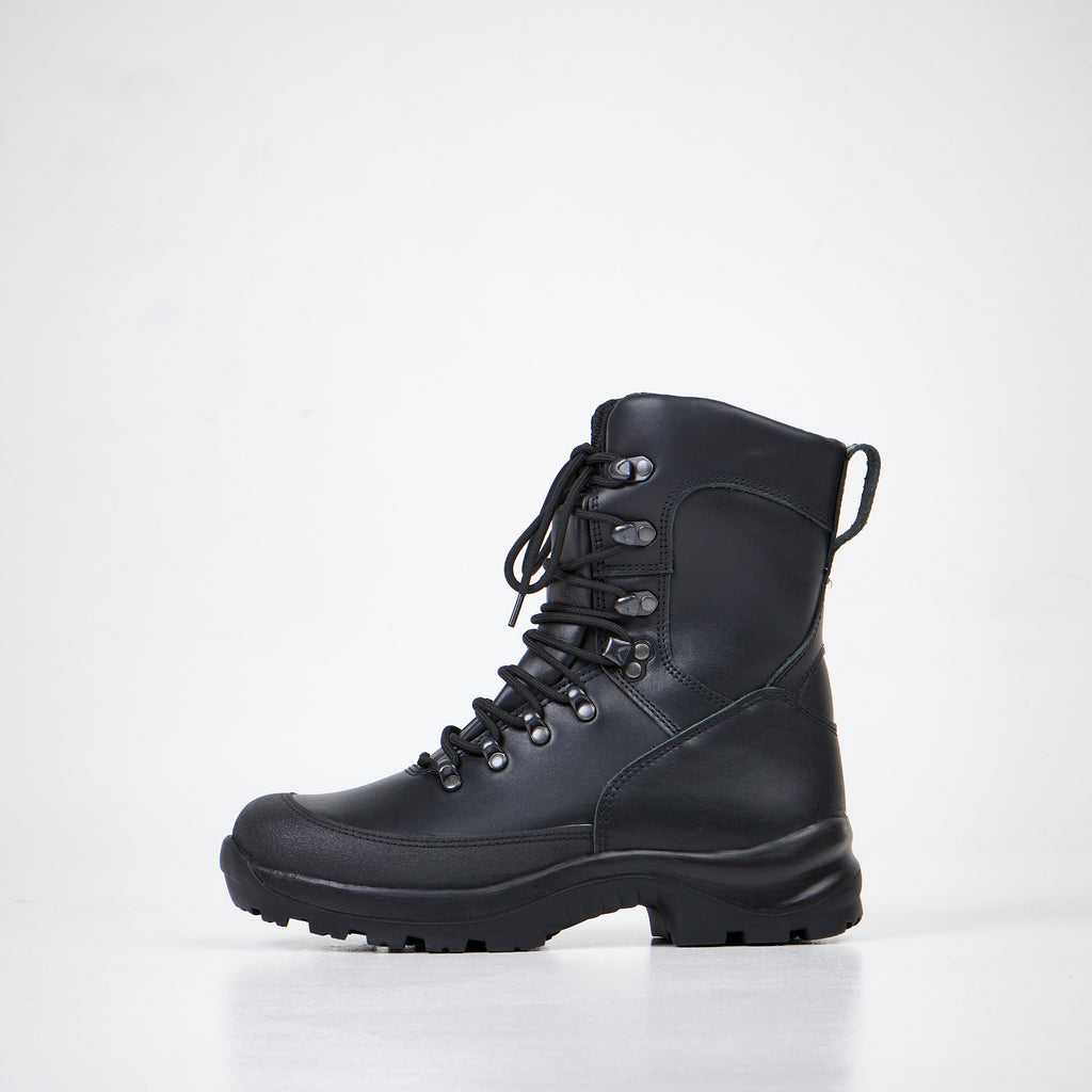 Experience Unmatched Durability with Waterproof Leather Military Boots 734 by Samelin at www.brixbailey.com